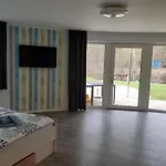 Kama Ferienhaeuser Haus Karola Holiday home Wendisch Rietz
