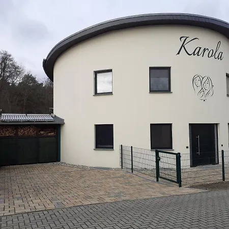 Сasa de vacaciones Kama Ferienhaeuser Haus Karola *