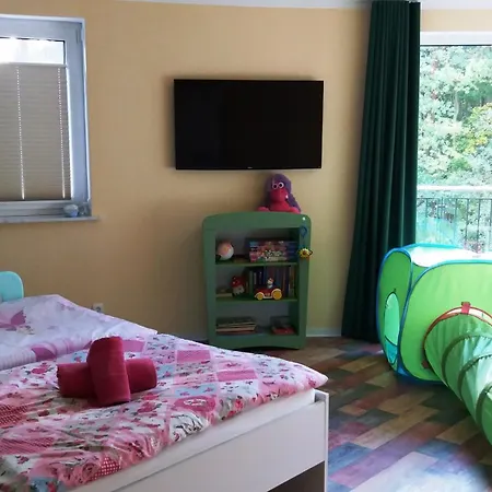 Kama Ferienhaeuser Haus Karola בית נופש *