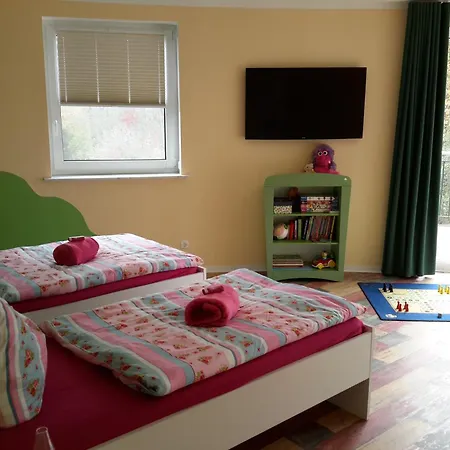 בית נופש Kama Ferienhaeuser Haus Karola ונדיש ריץ