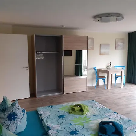 Kama Ferienhaeuser Haus Karola בית נופש